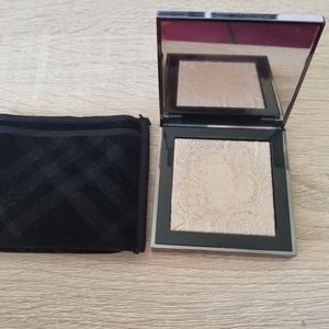 Burberry Fresh Glow Highlighter No. 02 Nude Gold